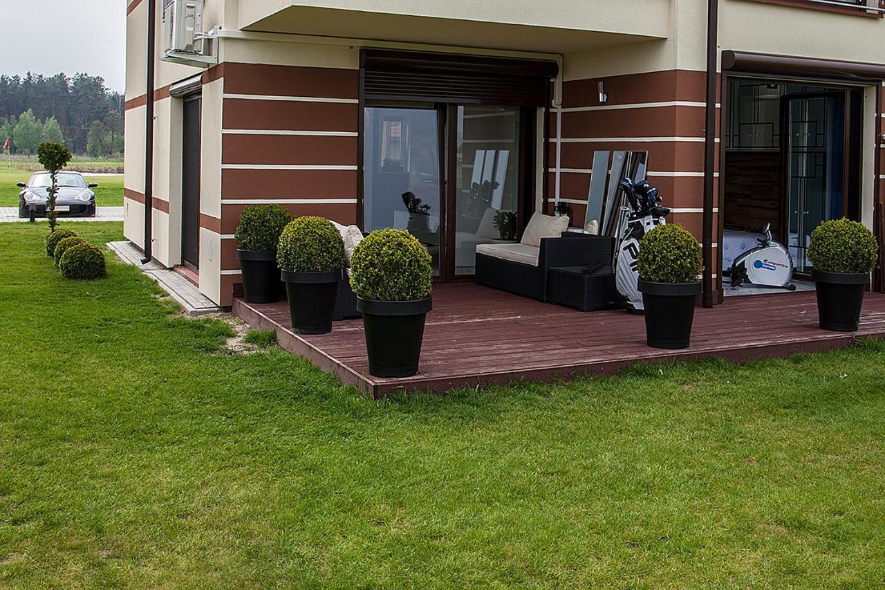 Golf Apartament W Sobieniach Sobienie Jeziory Eksteriør billede