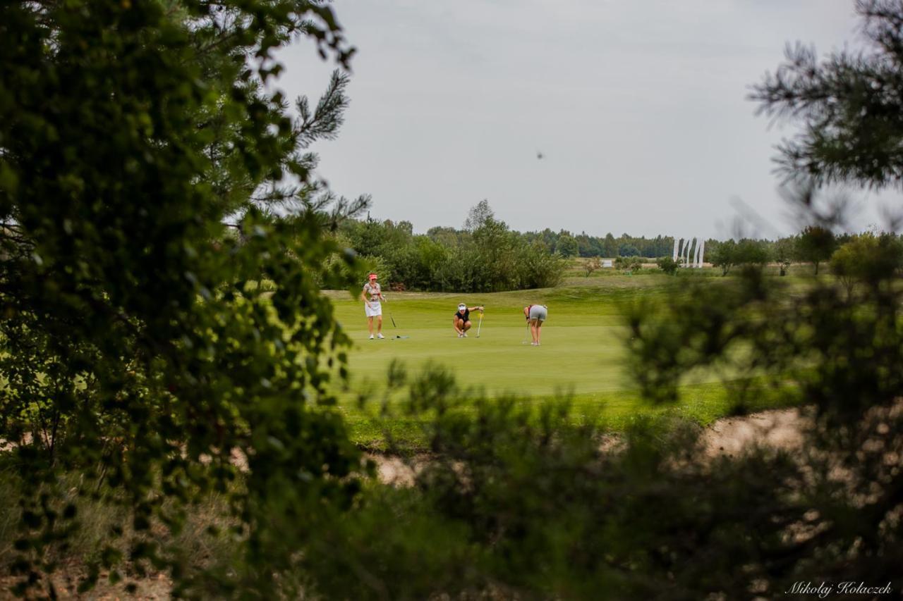 Golf Apartament W Sobieniach Sobienie Jeziory Eksteriør billede